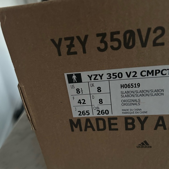 YEEZY 350 V2 CMPCT SLATE BONE - Picture 3 of 4